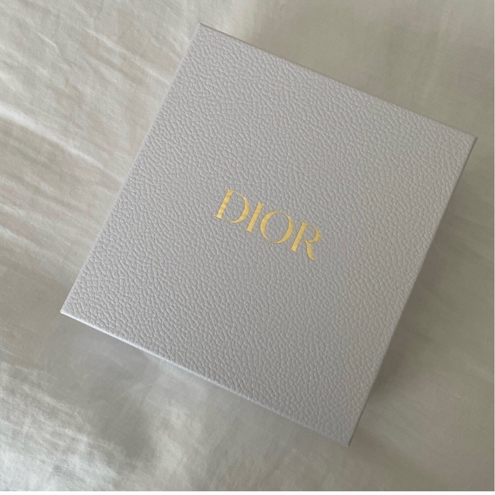 Dior White and Black Makeup Brush Set - Picture 9 of 9